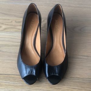 🌈🌟Aldo peep toe heels